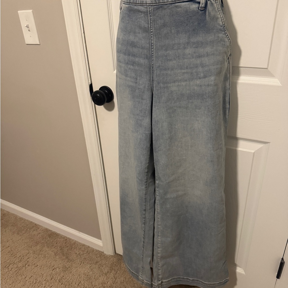 Wide-Leg Light Blue Denim Jeans
